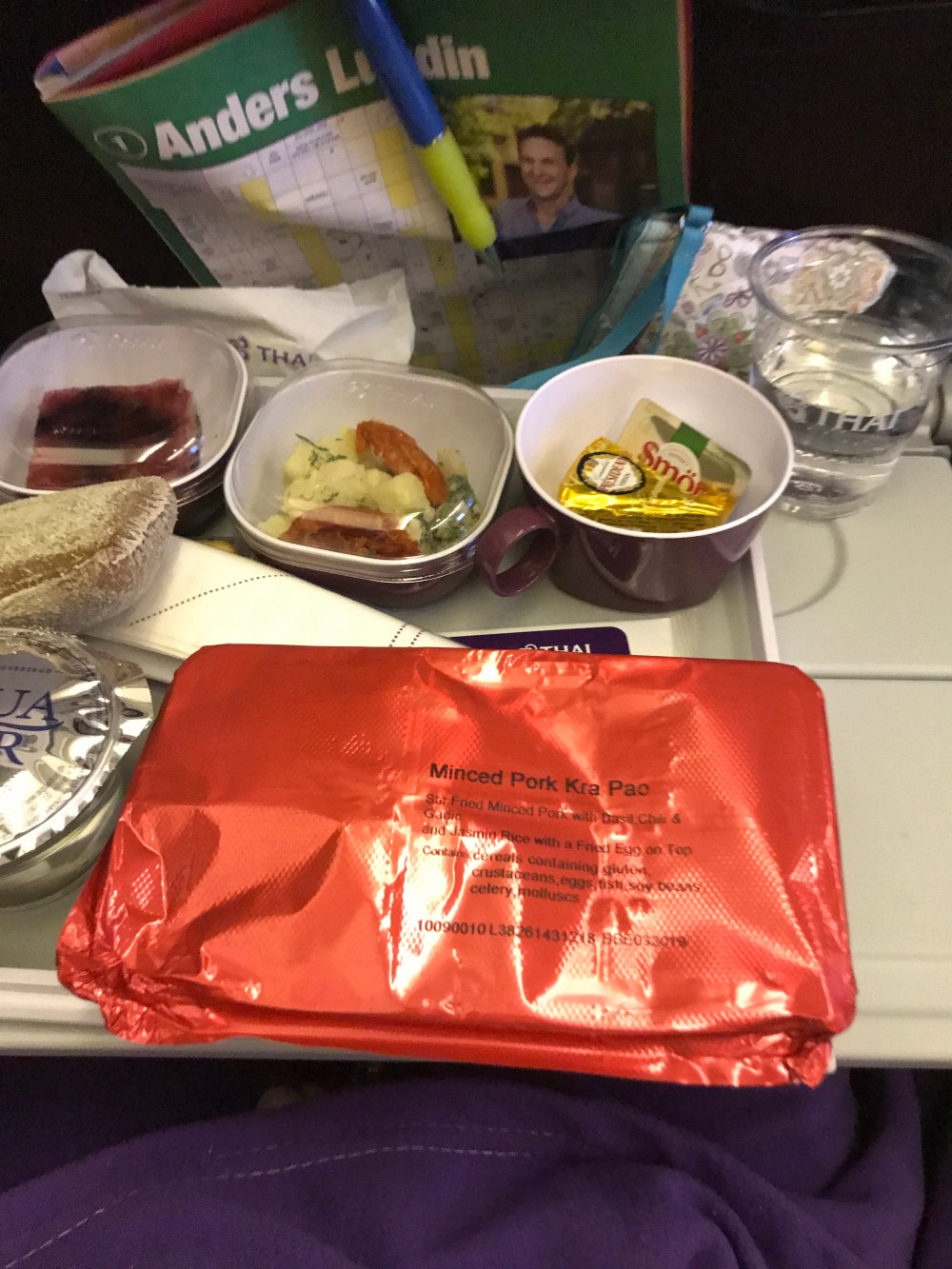 4D833BF5-3574-4C51-803B-9DF52A301E7D