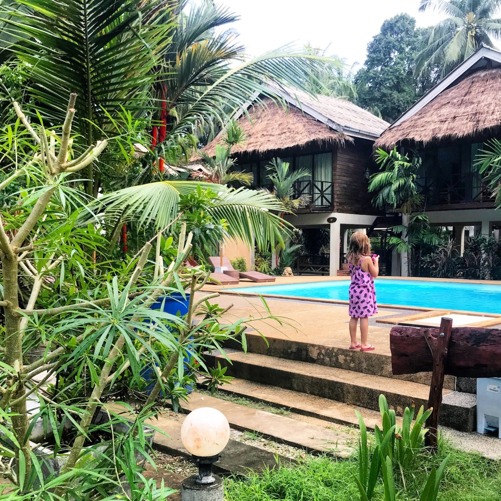 E7038BF3-6400-4579-84A6-F621CCACBE2B